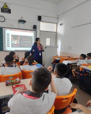 CBSE Schools in Gurugram Teaching Positive Communication